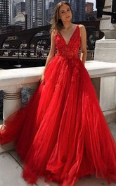 Ball Gown Lace Tulle V-neck Sleeveless Floor-length Formal Dress With Appliques Beading