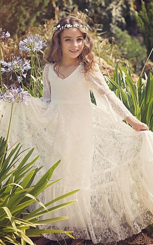 Bohemian Lace Simple Flower Girl Dress With Bell Sleeves 